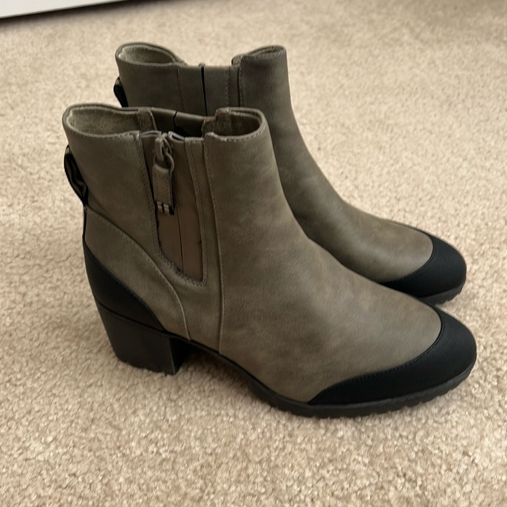 New‎ Dr. Scholls Ankle Boots Block Heel Comfort Taupe Size 8